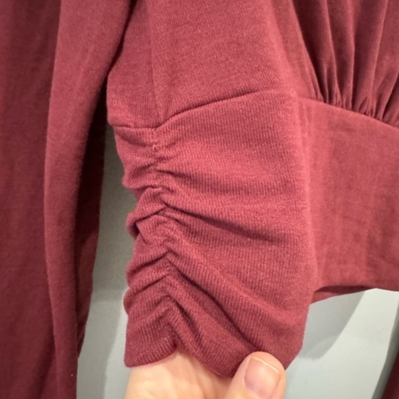 Brea Canyon Claret Red, Keyhole Ruched Crop Top, Sz L, NWT - Picture 3 of 8